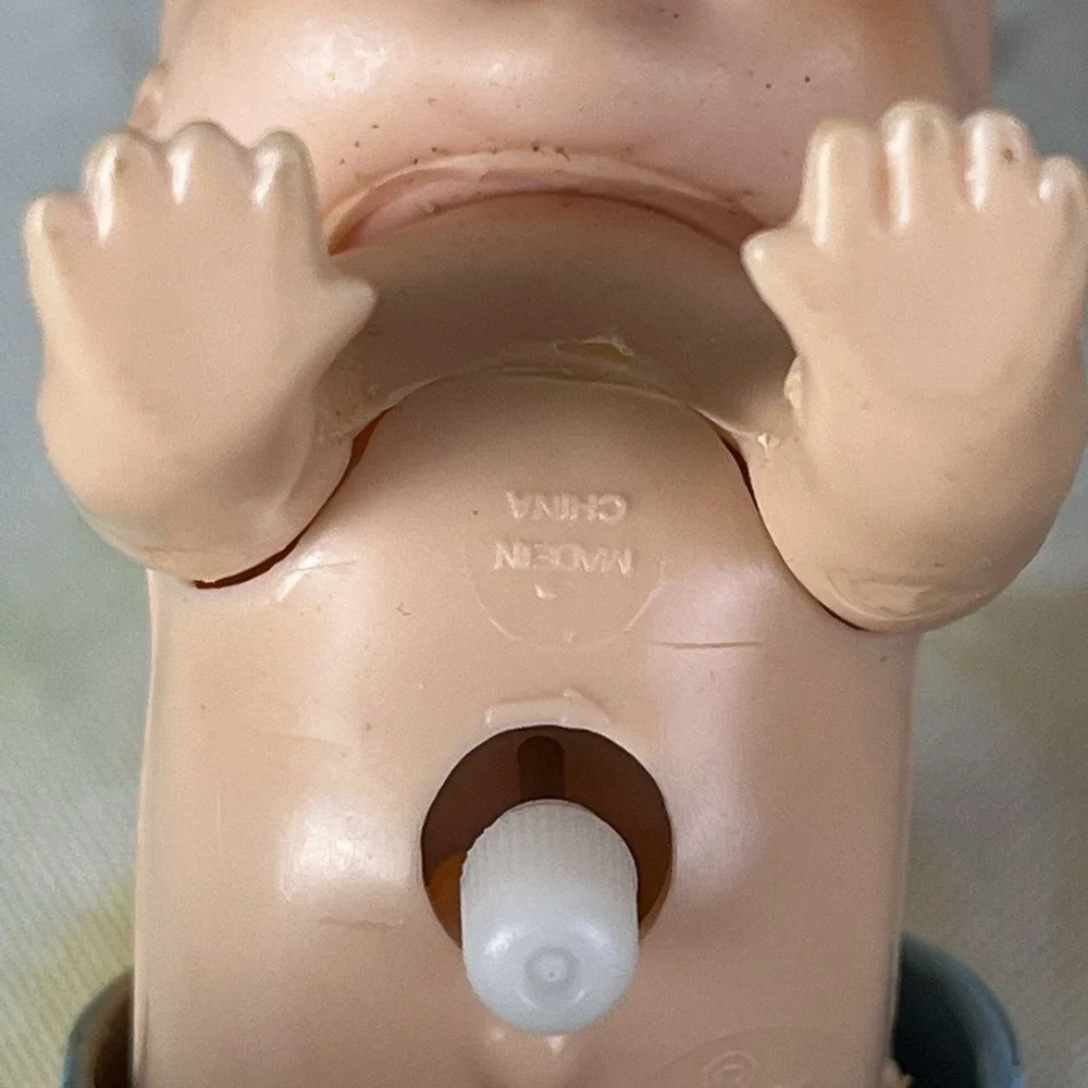 H-B 1993 Novelty Vintage Crawling Baby Wind Up Toy Blue Diaper Plastic Wiggles